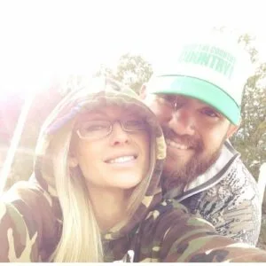 Travis Browne girlfriend jenna Renee photo