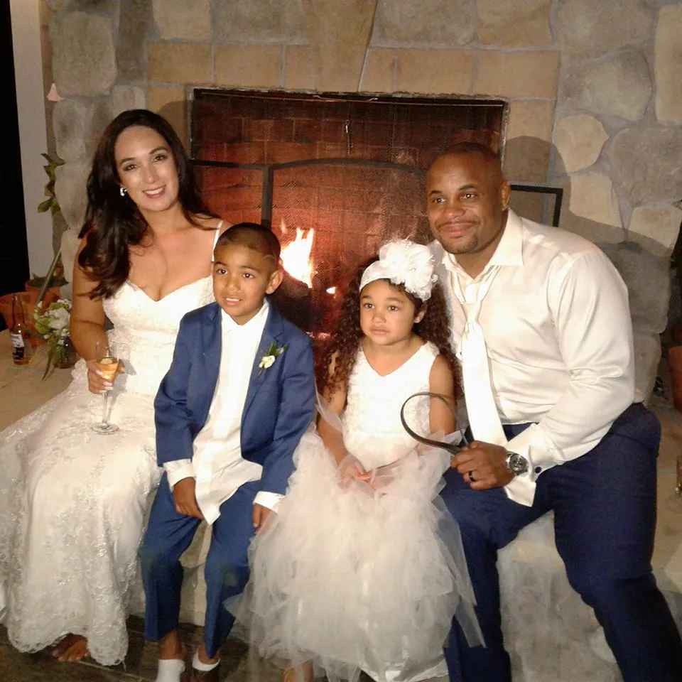 Salina Deleon 1 - Salina Deleon MMA Fighter Daniel Cormier's Wife